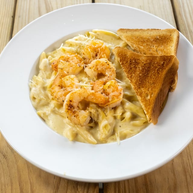 Shrimp Alfredo.